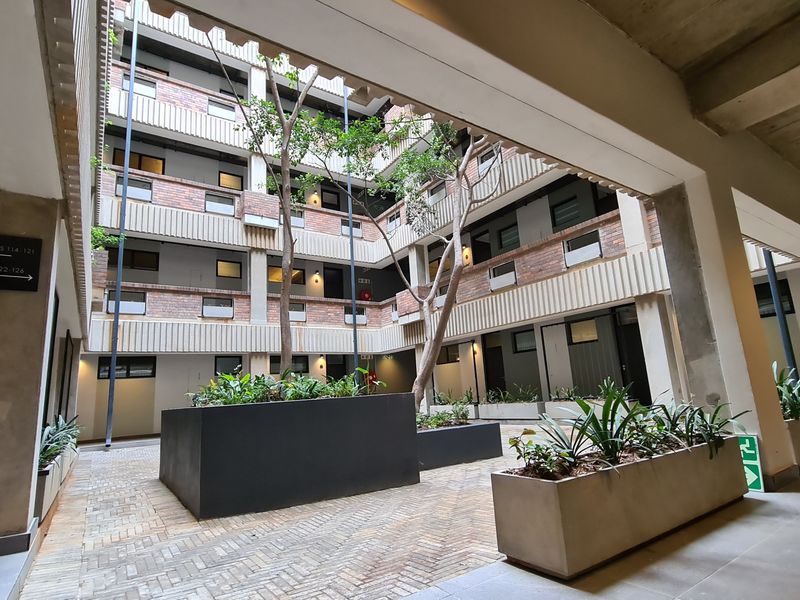 Urban Sophistication Meets Smart Investment – Studio Apartment for Sale in the Heart of Sandton - Photo 9