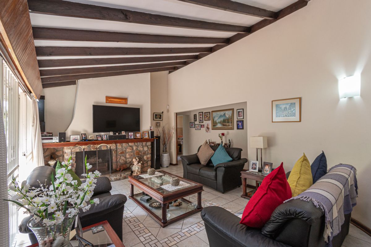 Family Home with Guest Suite & Sustainable Features - Photo 4
