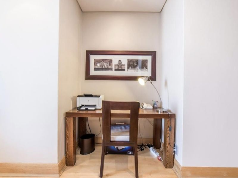 Fully furnished SANDTON SKYRISE APARTMENT - Photo 10