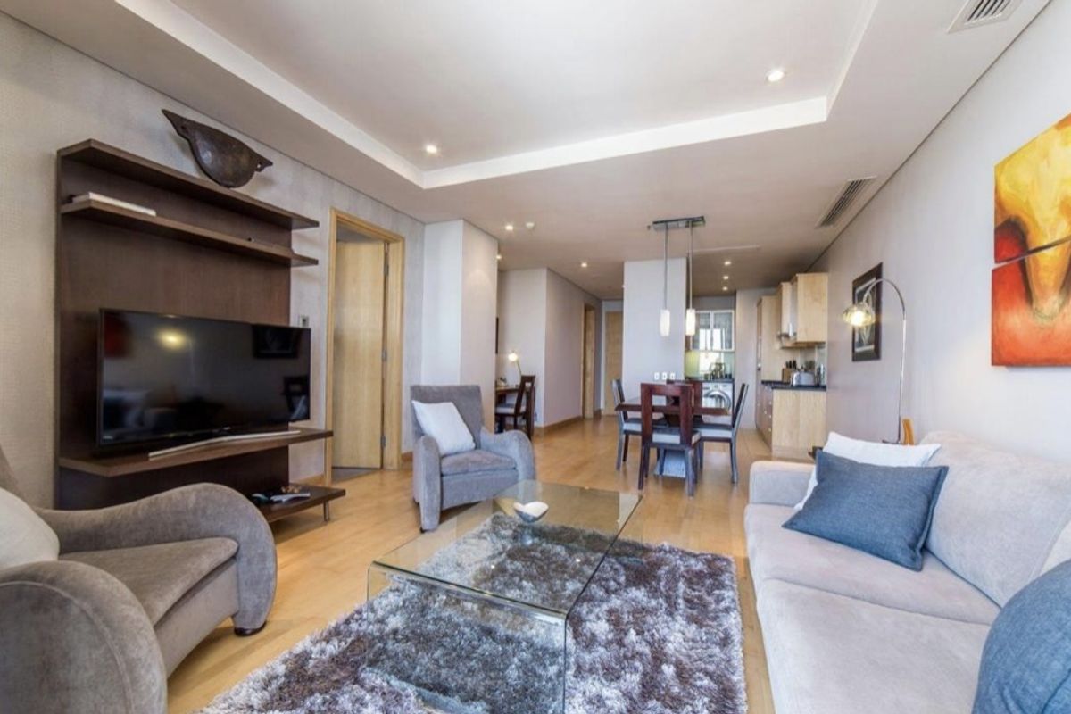 Fully furnished SANDTON SKYRISE APARTMENT - Photo 5