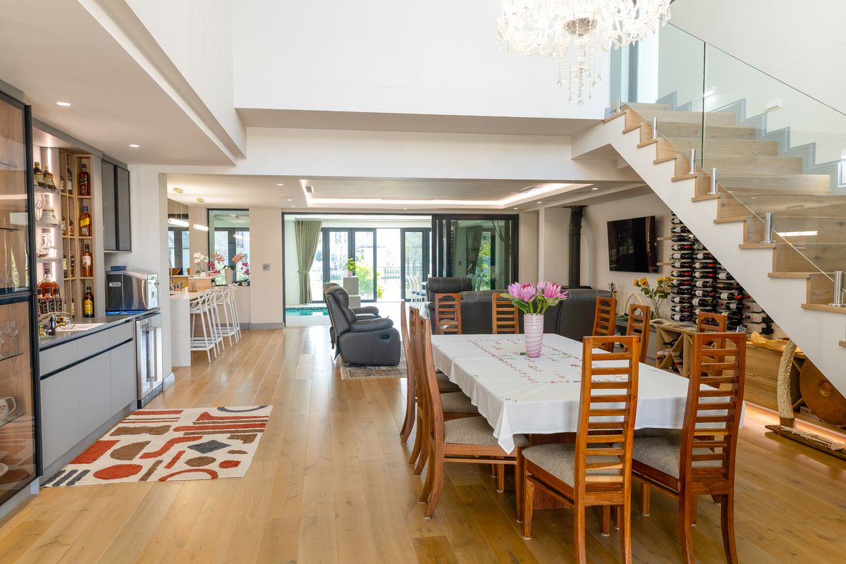 Experience Unrivaled Elegance in This Exquisite Luxury Residence - Photo 4