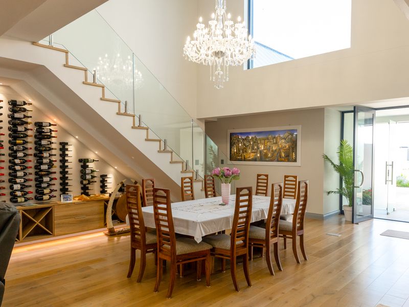 Experience Unrivaled Elegance in This Exquisite Luxury Residence - Photo 5
