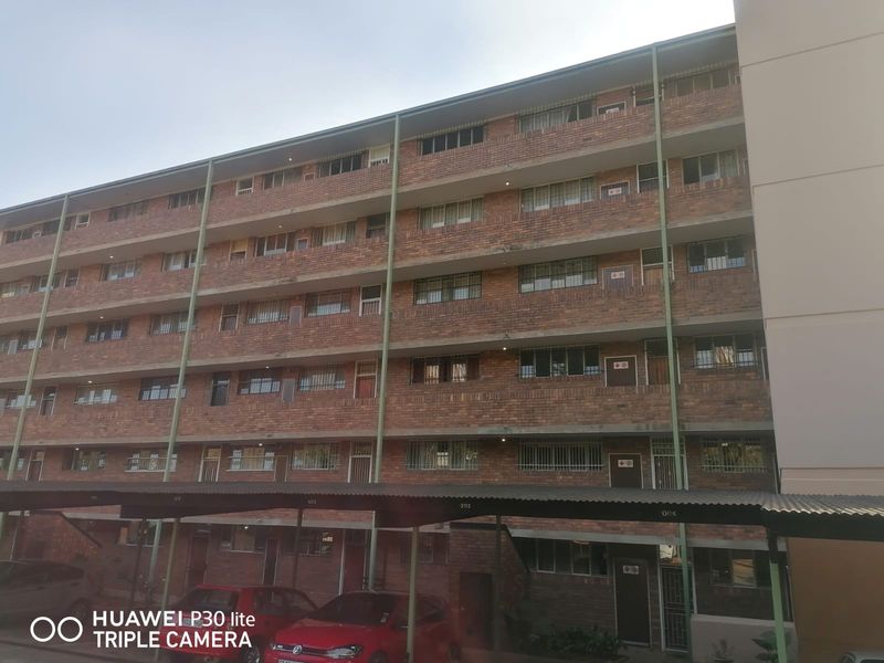 Flat Rental Monthly In Pretoria - Photo 4