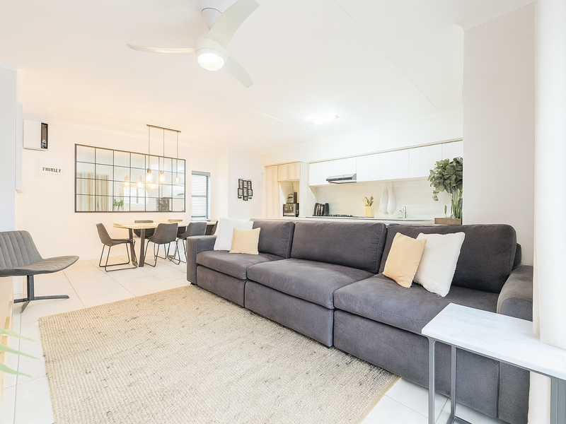 Phenomenal 2 Bedroom Apartment Apartment in Ballito Central - Photo 3