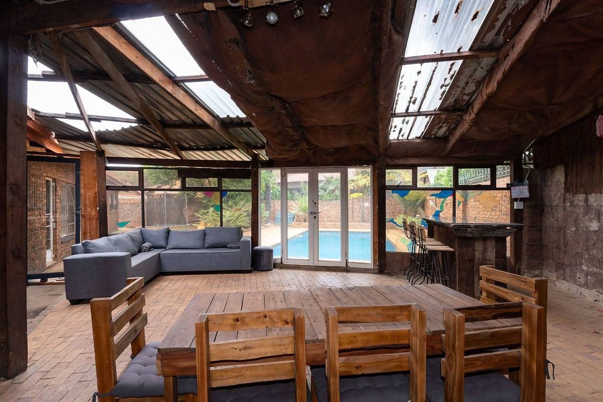 Your Family’s Next Chapter Starts Here – 6-Bedroom Home in Enclosed Area - Photo 4