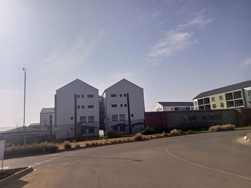 2 BEDROOM APARTMENT FOR SALE IN GREENCREEK LIFESTYLE ESTATE FOR R999 000 - Photo 4