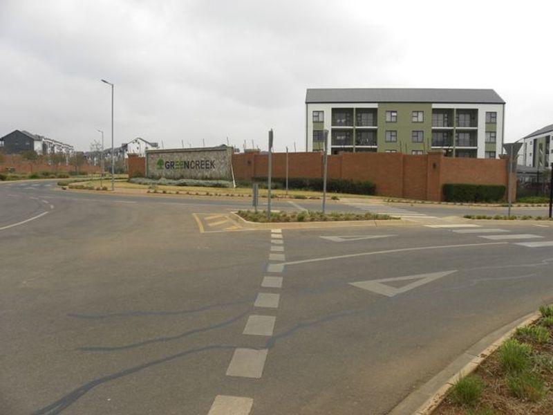 2 BEDROOM APARTMENT FOR SALE IN GREENCREEK LIFESTYLE ESTATE FOR R999 000 - Photo 1