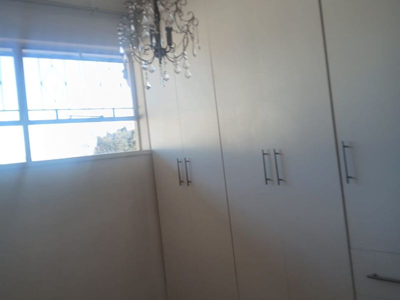 3 Bedroom apartment in enclosed area - Photo 7