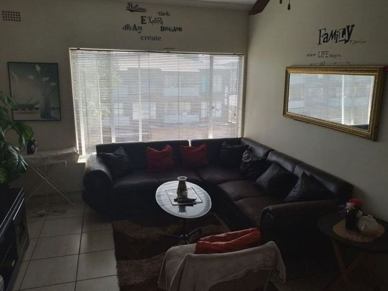 2 Bedroom apartment for sale - Photo 3