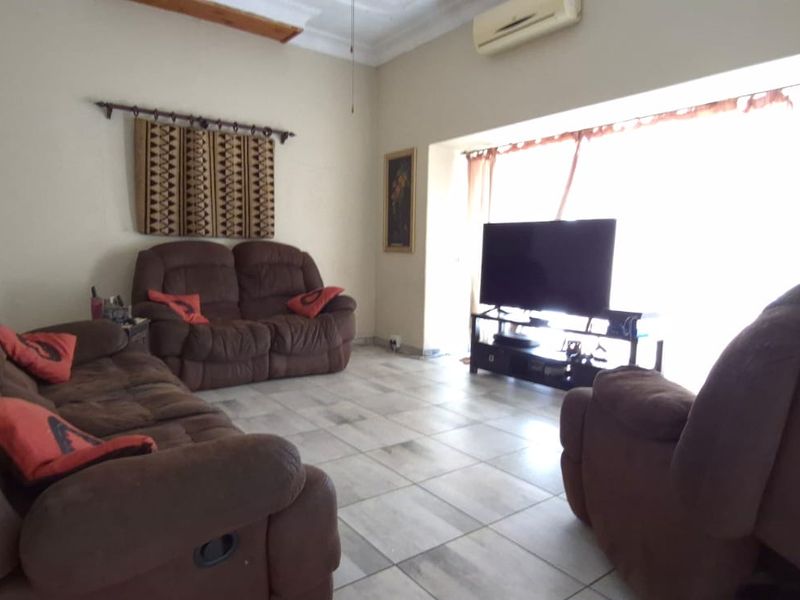 Spacious family home Brenthurst - Photo 7