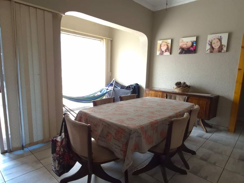 Spacious family home Brenthurst - Photo 8