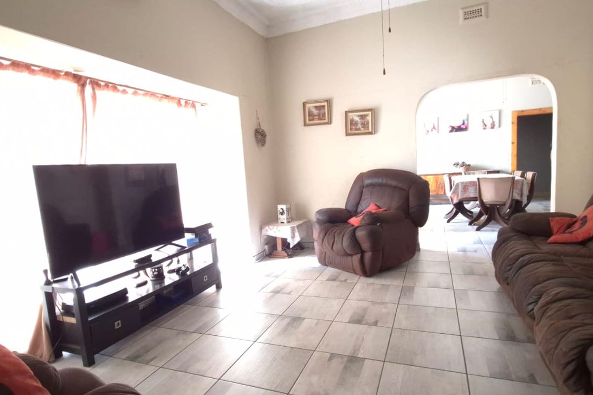 Spacious family home Brenthurst - Photo 5