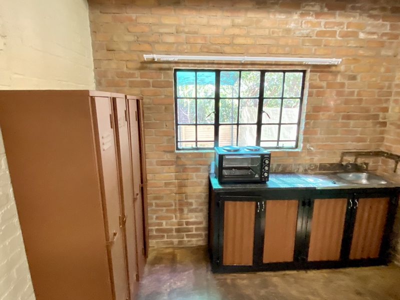 1 BEDROOM APARTMENT TO LET - Photo 4