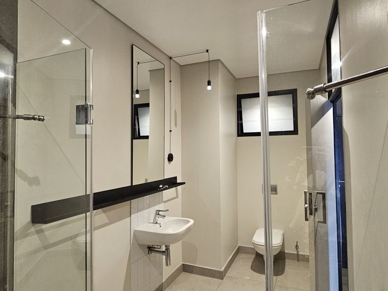 Modern Elegance in the Heart of Sandton – 1-Bedroom Apartment for Sale at The Lineal - Photo 10