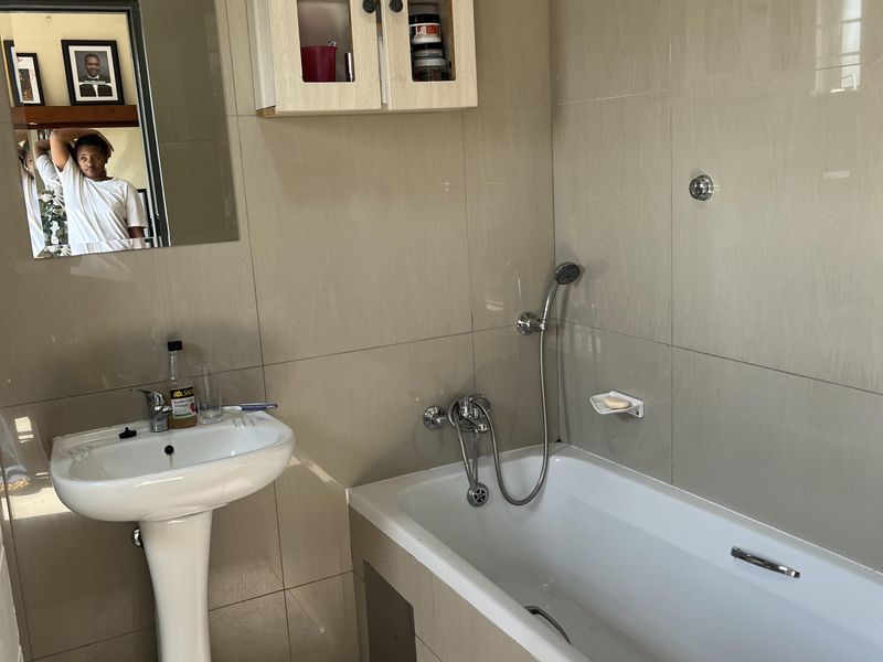 Duplex Rental Monthly In Witbank - Photo 8