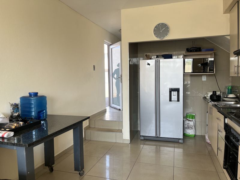 Duplex Rental Monthly In Witbank - Photo 2