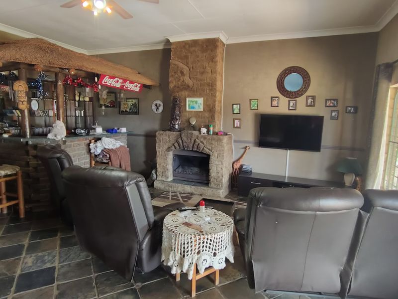 Picturesque Equestrian Guest Farm & Homestead Retreat - Photo 10