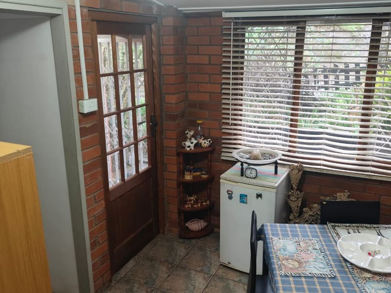 PRICE REDUCED - IMMACULATE UNIT FOR SALE - A REAL GEM - Photo 7