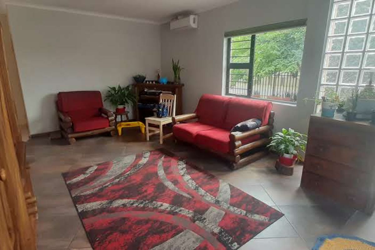 SOLAR POWERED HOME! - Photo 5