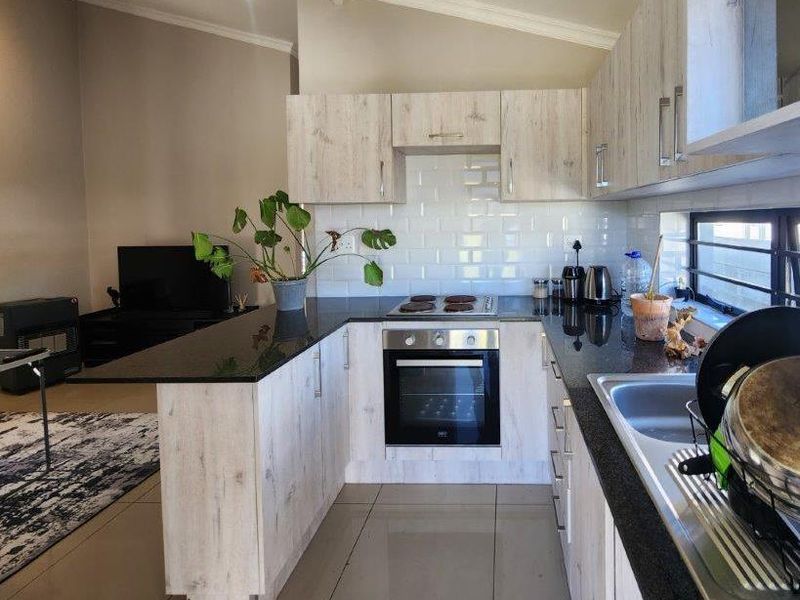 PARSONS VLEI 2 BED 1 BATH TOWNHOUSE FOR SALE - Photo 2