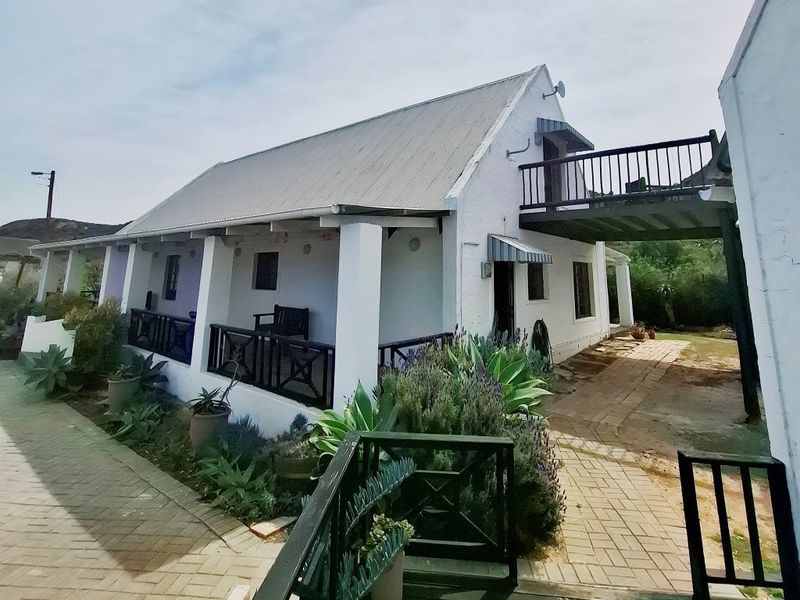 COLCHESTER FURNISHED 3 BED 3 BATH + GARDEN COTTAGE AVAILABLE FOR RENT - Photo 2