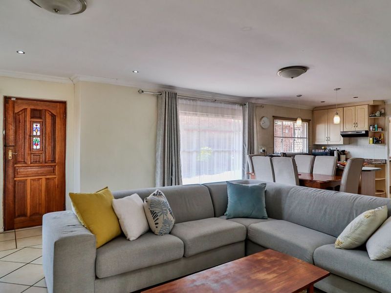 3 Bed House in Newlands - Photo 1