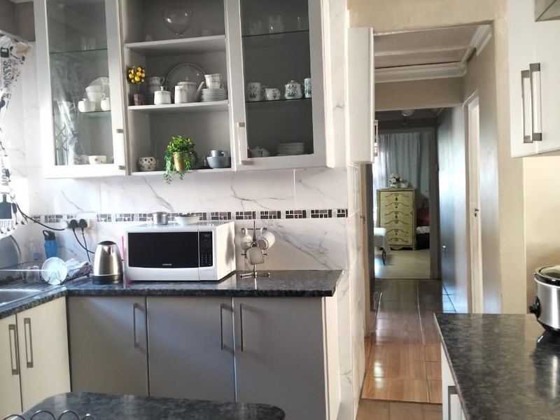 MOTHERWELL 4 BEDROOM 2 BATHROOM HOUSE FOR SALE - Photo 6