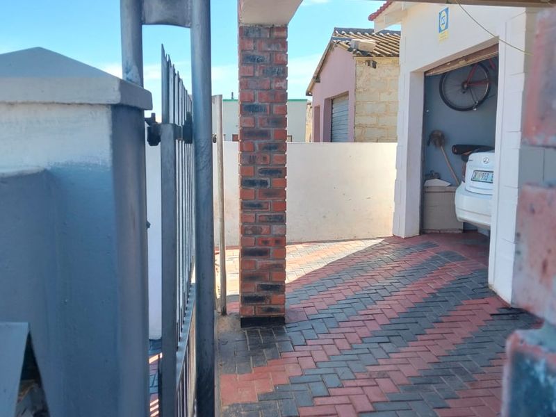 MOTHERWELL 4 BEDROOM 2 BATHROOM HOUSE FOR SALE - Photo 2