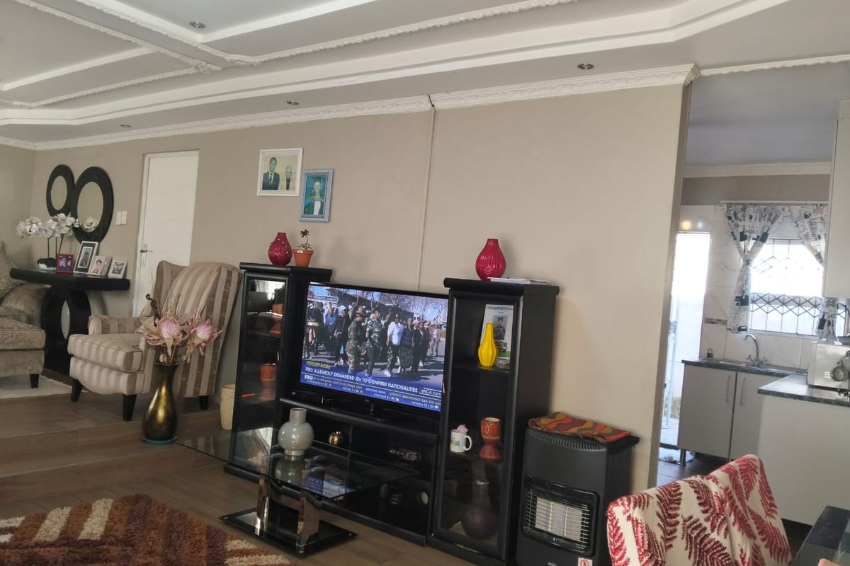 MOTHERWELL 4 BEDROOM 2 BATHROOM HOUSE FOR SALE - Photo 5