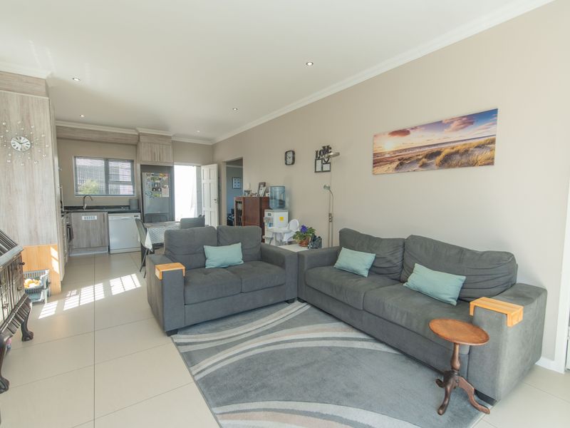 Modern Comfort Meets Everyday Convenience - Photo 7