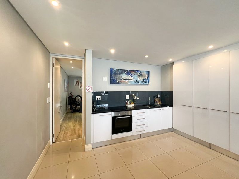 One Bed Beauty, in the heart of Big Bay. - Photo 2