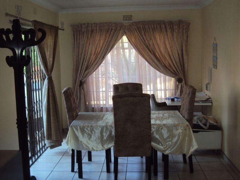 ONE IN A MILLION - Photo 5