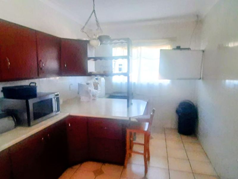 ONE IN A MILLION - Photo 3