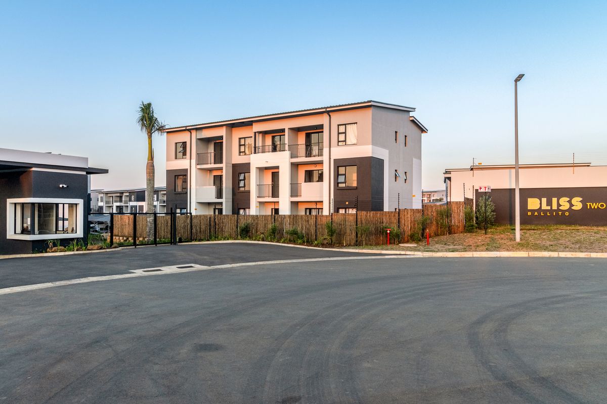 Brand New 1 bedroom apartment straight from Developer! - Photo 3