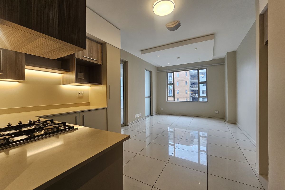 Unfurnished Two Bedroom Two Bathroom apartment in Rosebank - Photo 4