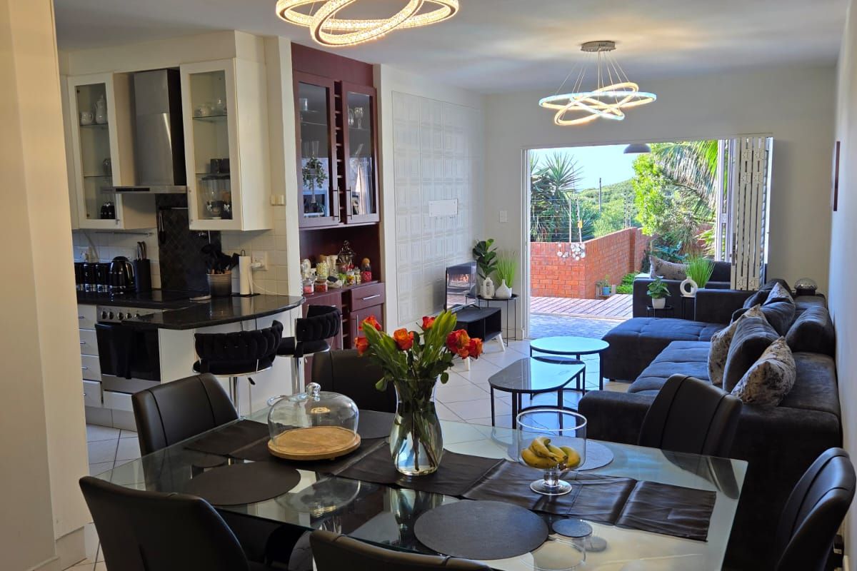 BLUEWATER BAY 3 BED 2 BATHROOM TOWNHOUSE FOR SALE - Photo 2