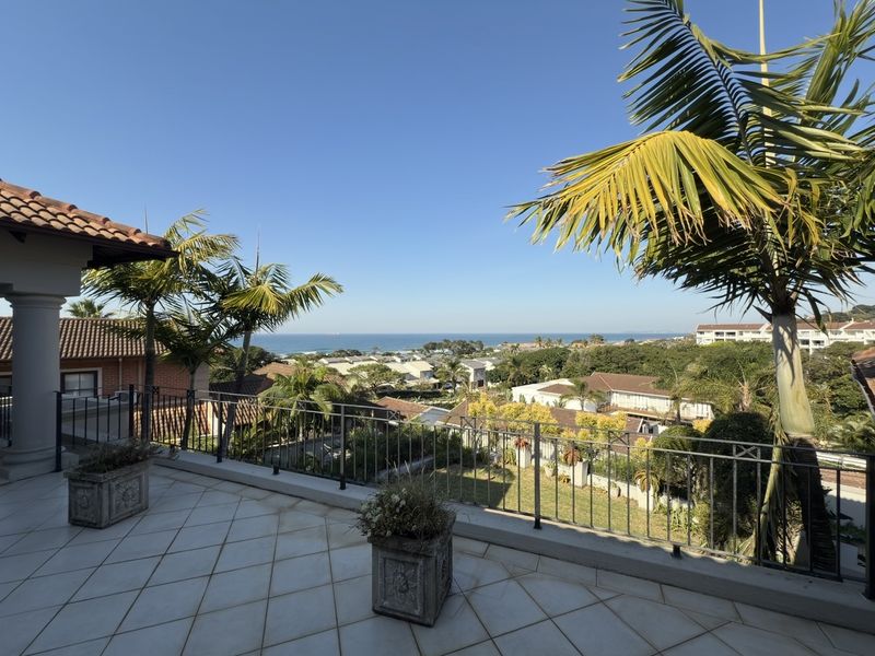 Amazing 5 bedroom house with ocean views - Photo 8