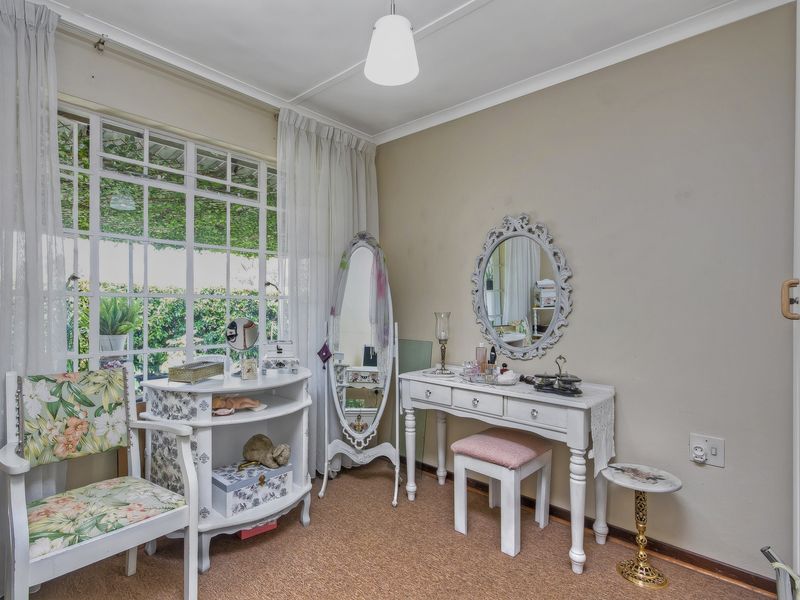 Charming 2-Bedroom Simplex in Over-50s Village with Private Garden in Bryanston East - Photo 6
