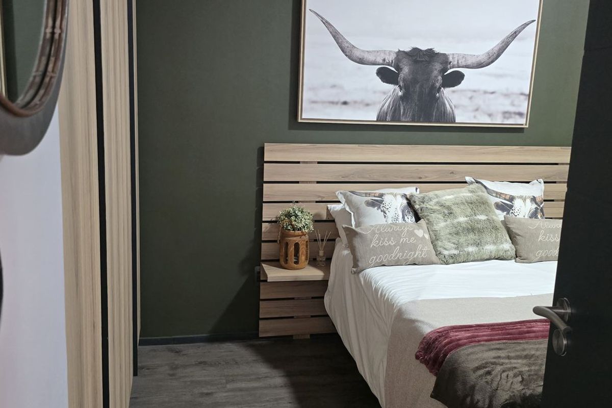 PRIME INVESTMENT OPPORUNITY IN MENLO PARK - Photo 5