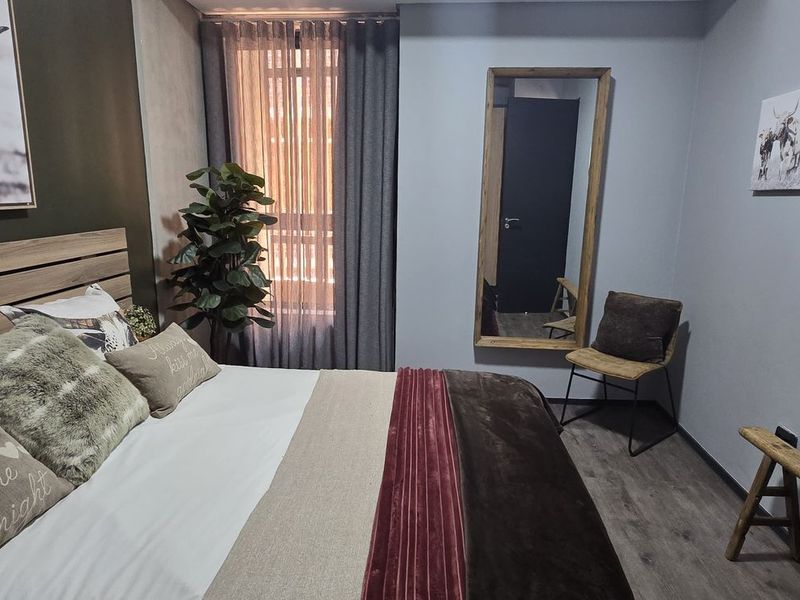 PRIME INVESTMENT OPPORUNITY IN MENLO PARK - Photo 10