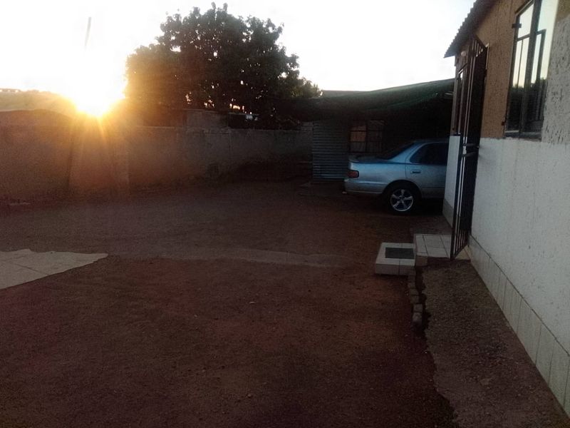 Lovely 2 bedroom RDP home for sale in Devland ext 35 - Photo 10