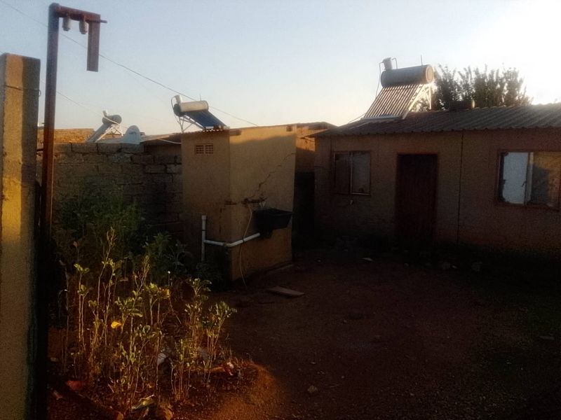 Lovely 2 bedroom RDP home for sale in Devland ext 35 - Photo 8