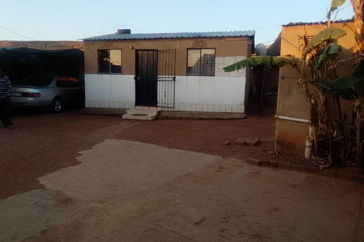 Lovely 2 bedroom RDP home for sale in Devland ext 35 - Photo 3