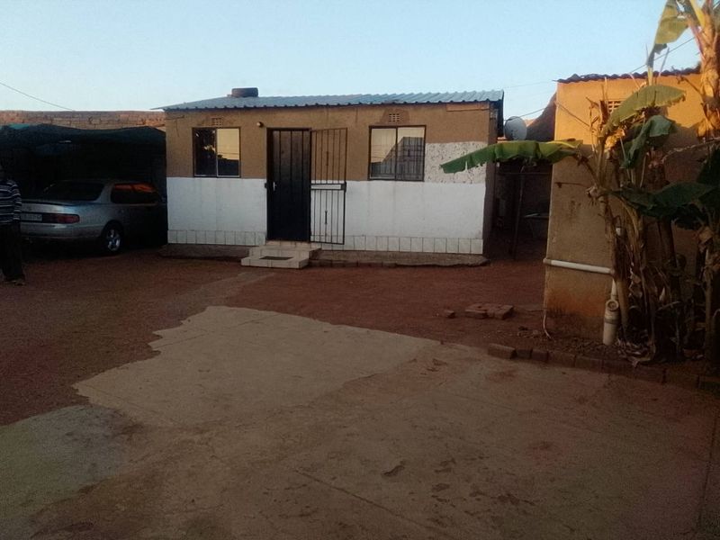 Lovely 2 bedroom RDP home for sale in Devland ext 35 - Photo 3