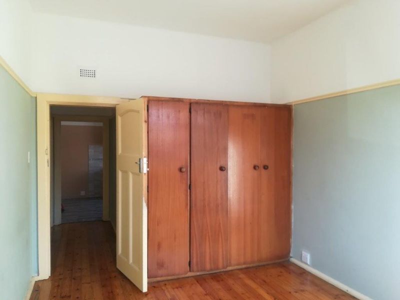 3 BED APARTMENT WITH GARAGE FOR SALE - Photo 10