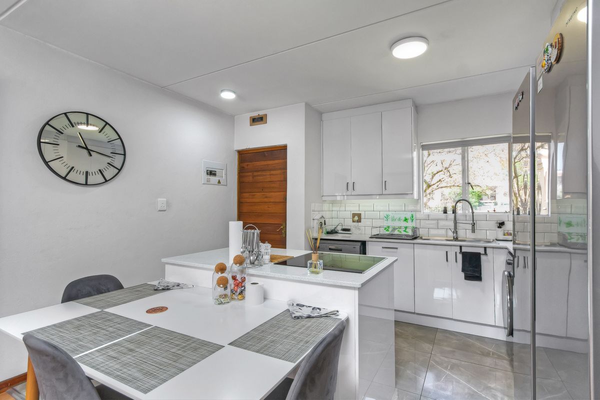 Morningside - ABSOLUTELY Gorgeous MODERN 2 Bed apartment ! - Photo 3