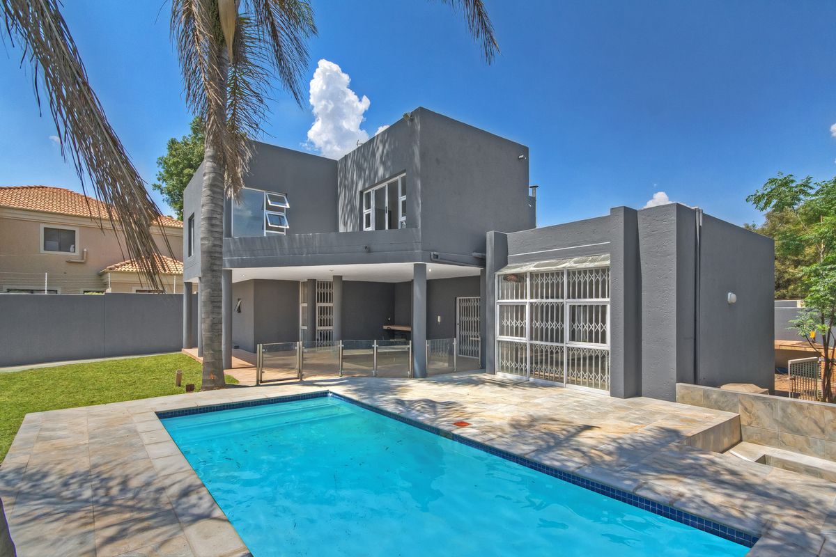 INCREDIBLE  5/6 BEDROOM HOME IN Morningside home or OPPORTUNITY - Photo 3