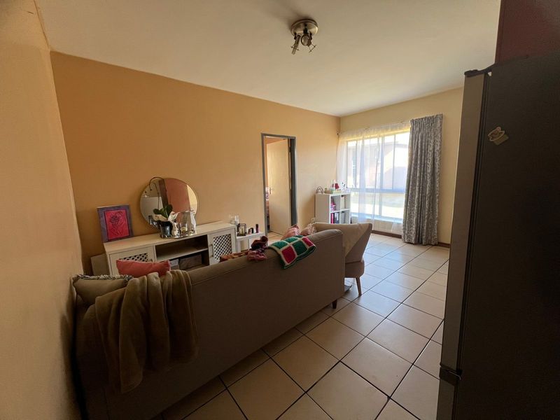 Apartment For Sale In Witbank - Photo 6