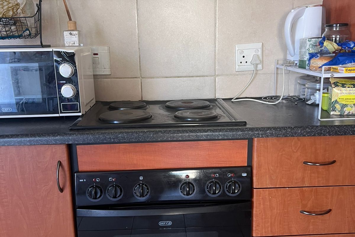 Apartment For Sale In Witbank - Photo 3