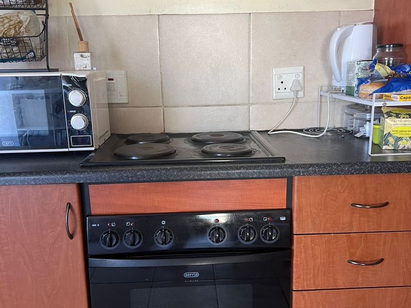 Apartment For Sale In Witbank - Photo 3